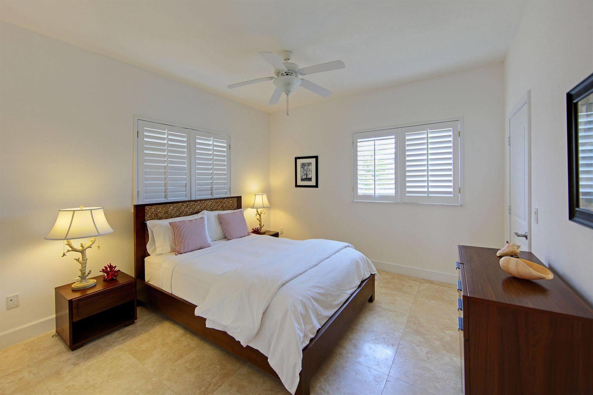 Resorts World Bimini Bayley Town Room photo